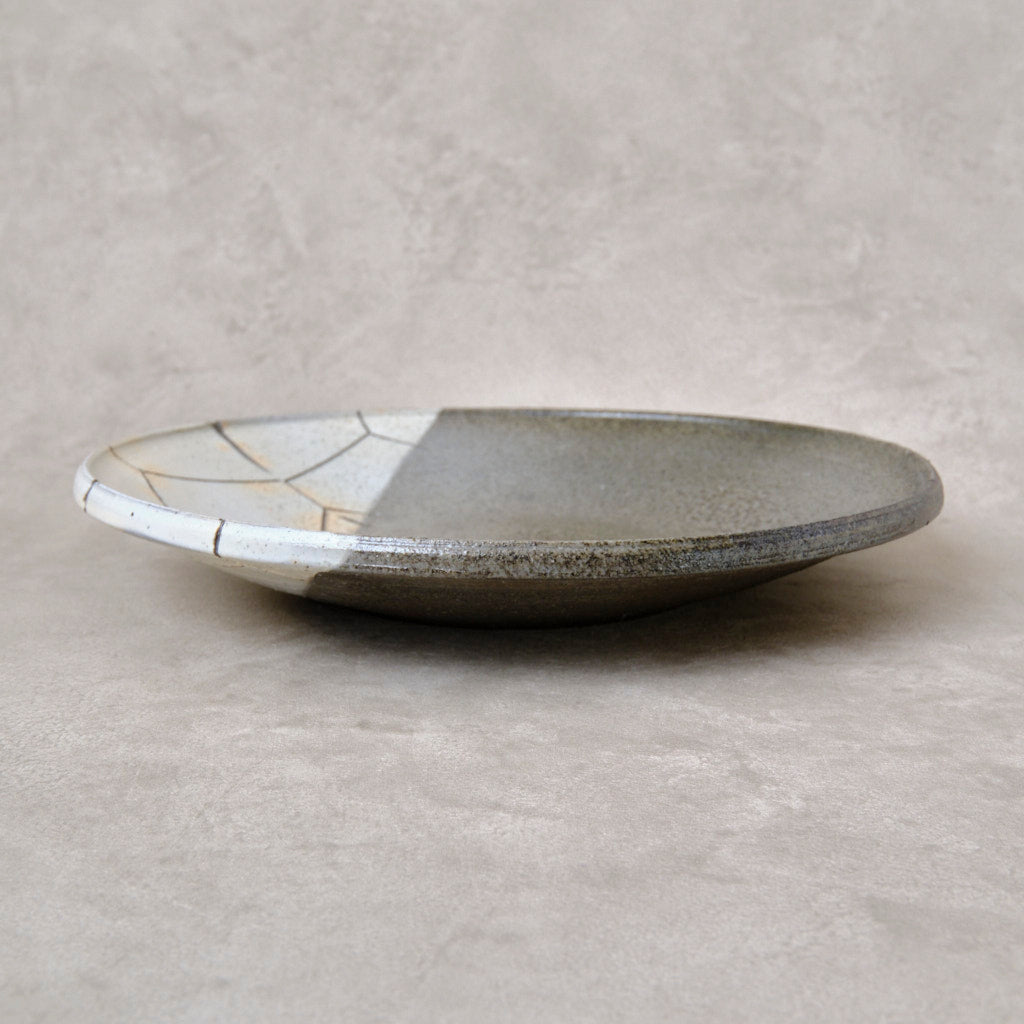 灰釉焼〆七寸皿 亀甲紋（清水焼） | 宮本 博
