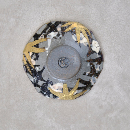 ぐい吞み 雪笹・金彩（清水焼） | 宮本 博