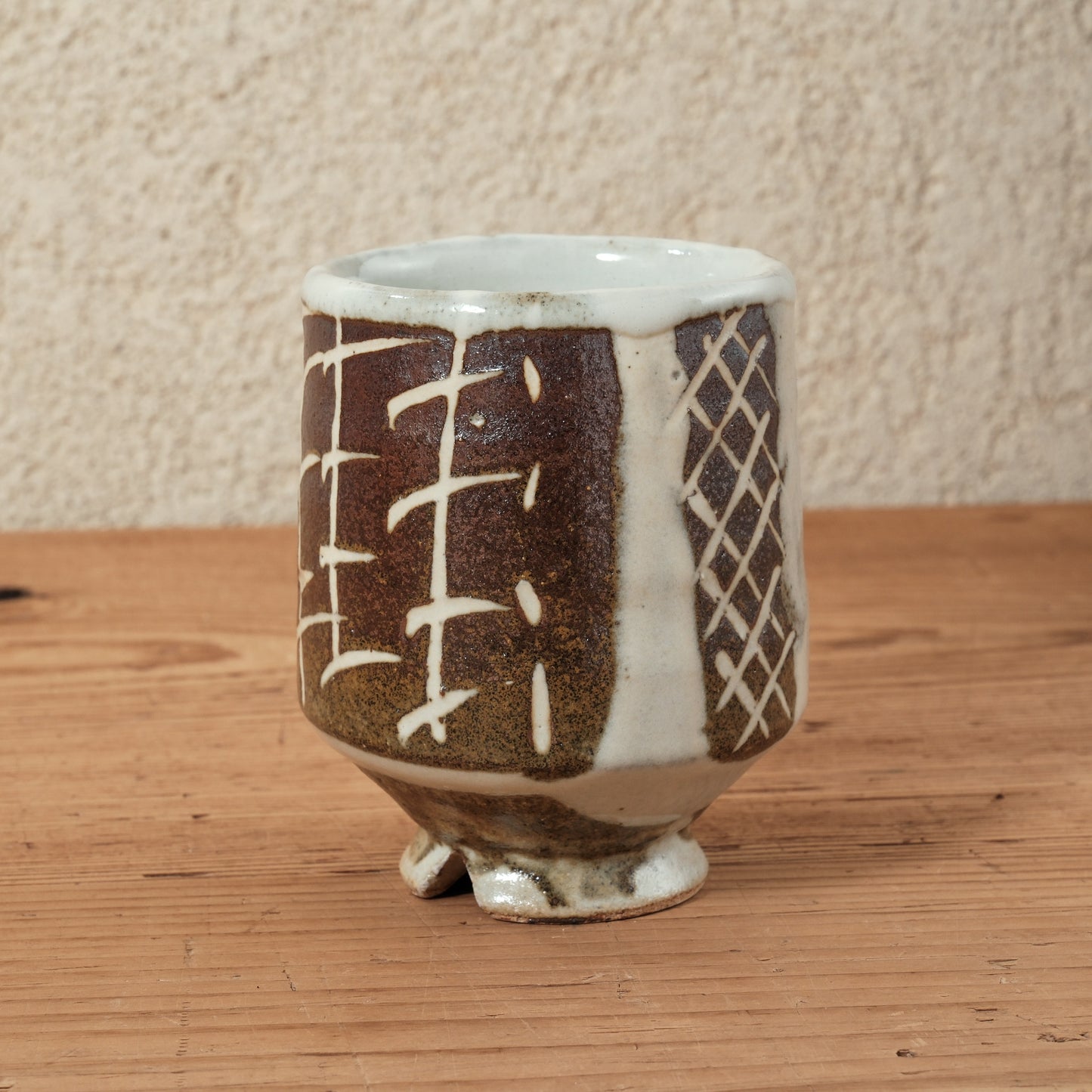 湯呑み 大 鉄絵 唐草文 - 益子焼 - 01 | 松原 直之