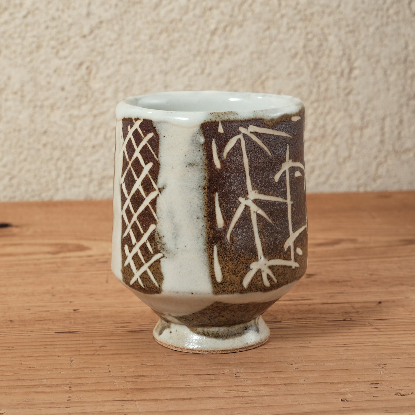 湯呑み 大 鉄絵 唐草文 - 益子焼 - 01 | 松原 直之