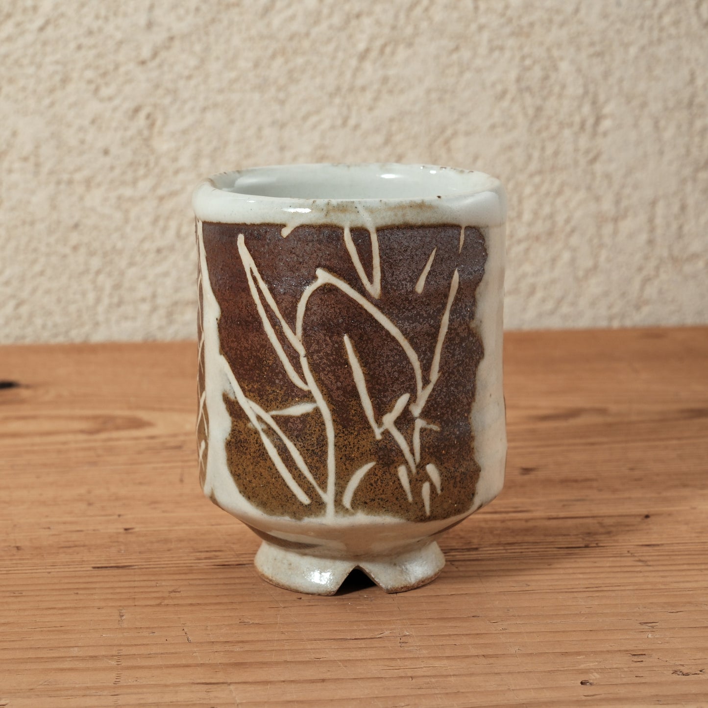 湯呑み 大 鉄絵 唐草文 - 益子焼 - 02 | 松原 直之