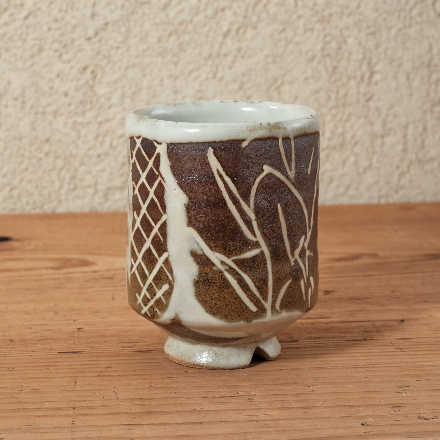 湯呑み 大 鉄絵 唐草文 - 益子焼 - 02 | 松原 直之