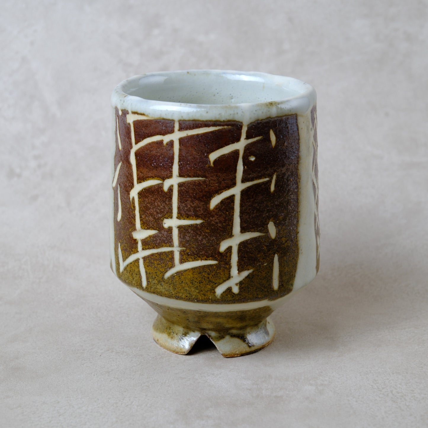 湯呑み 大 鉄絵 唐草文 - 益子焼 - 01 | 松原 直之