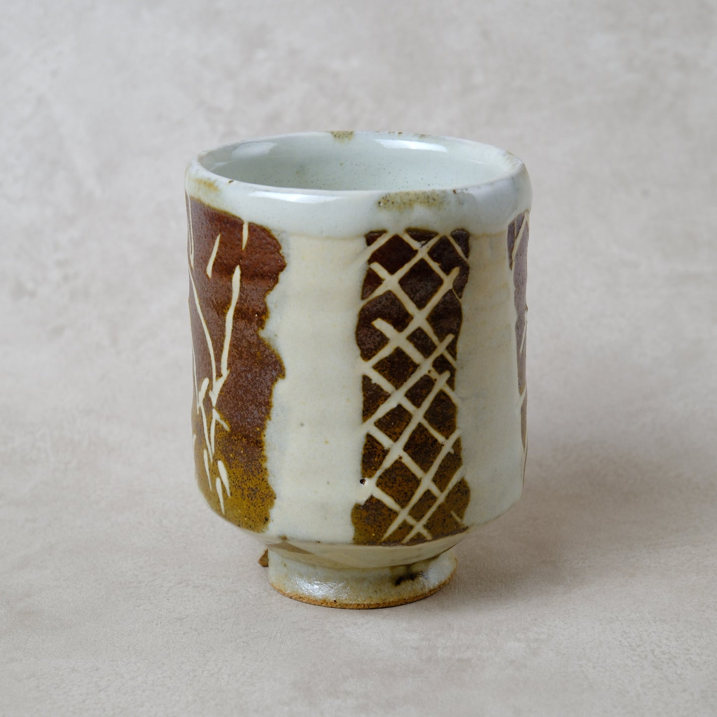 湯呑み 大 鉄絵 唐草文 - 益子焼 - 02 | 松原 直之