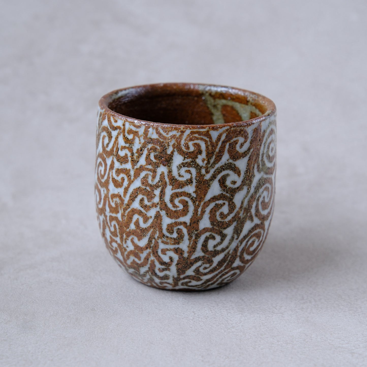 湯呑み小 象嵌唐草文 - 益子焼 - 01 | 松原 直之