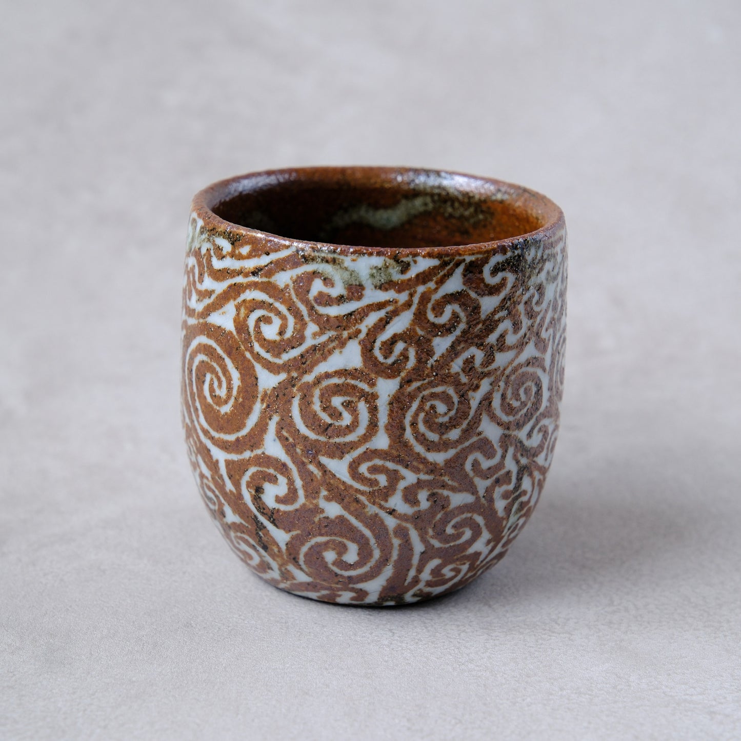 湯呑み小 象嵌唐草文 - 益子焼 - 02 | 松原 直之
