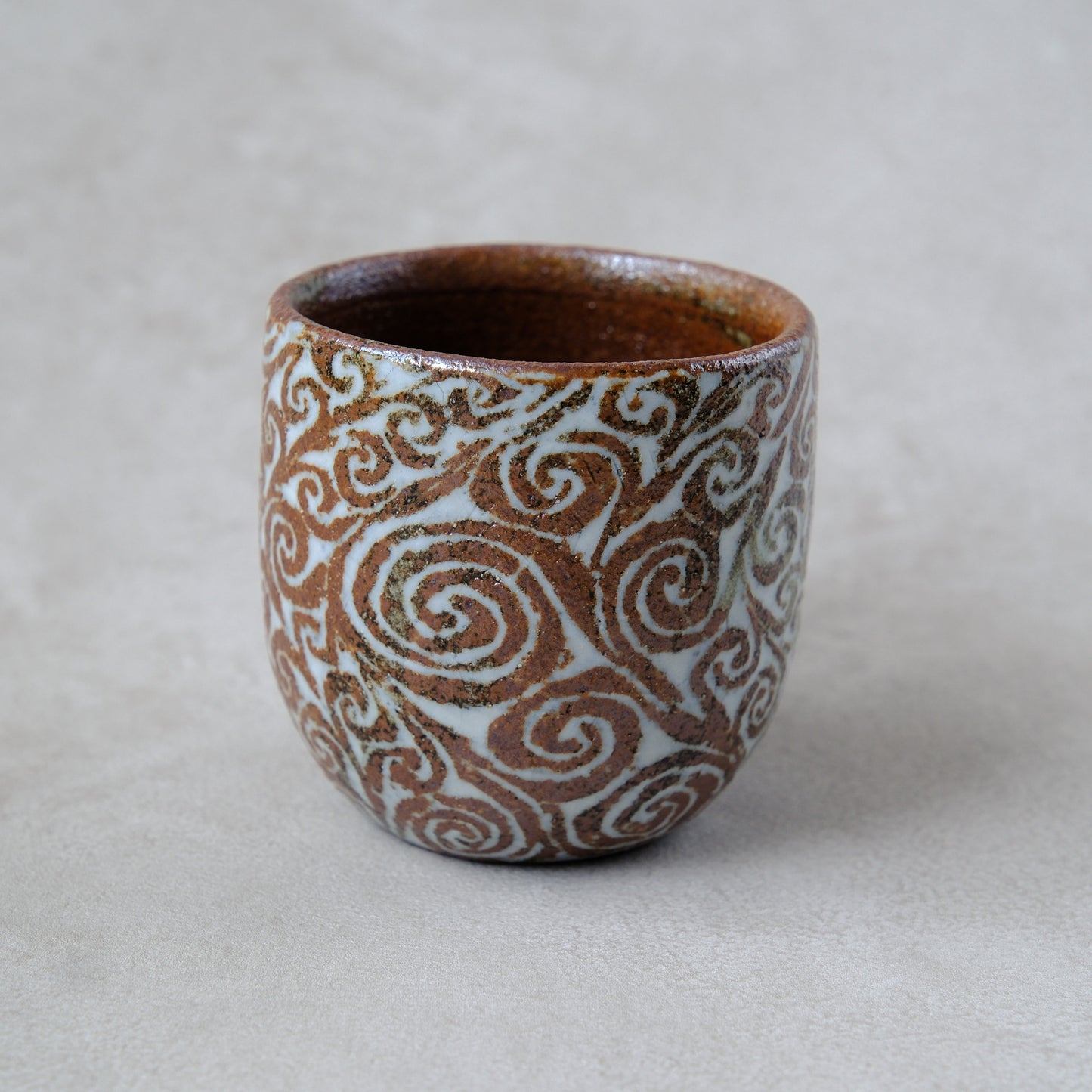 湯呑み小 象嵌唐草文 - 益子焼 - 04 | 松原 直之