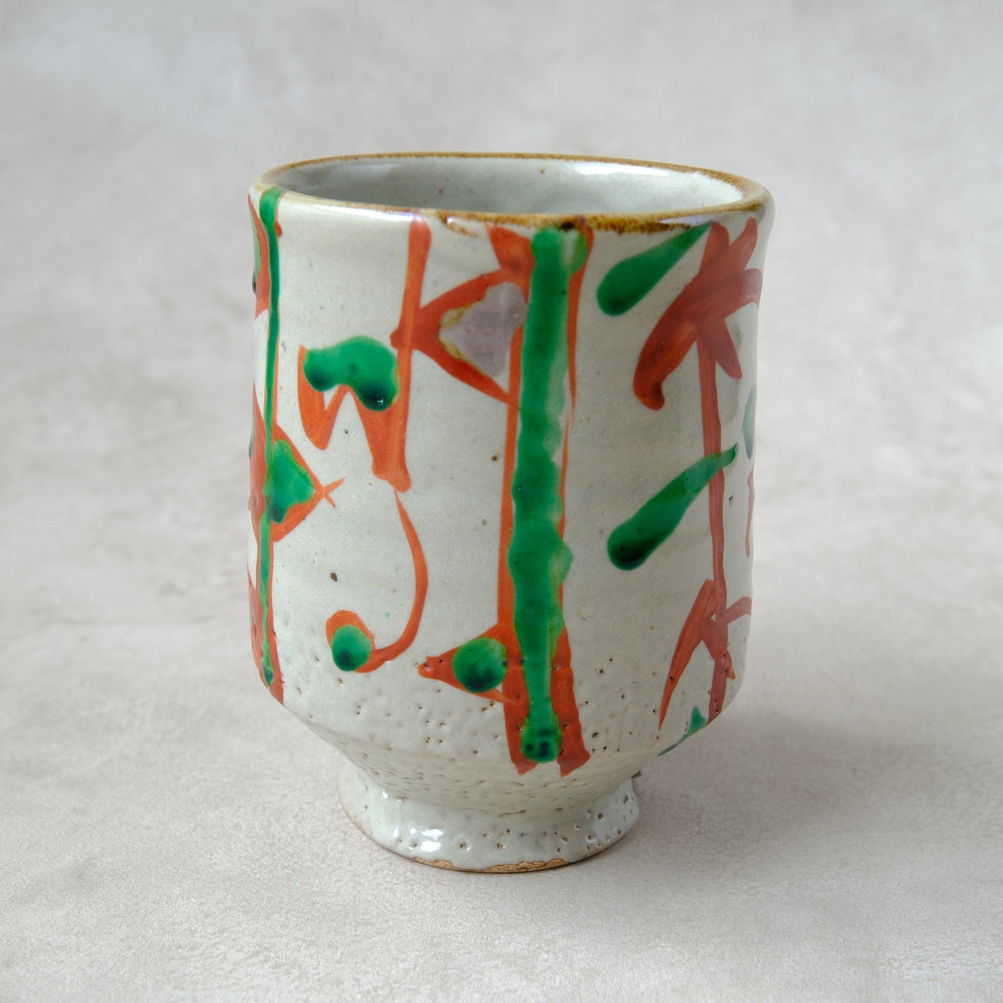 湯呑み 大 鉄絵・赤絵 唐草文 - 益子焼 - 02 | 松原 直之