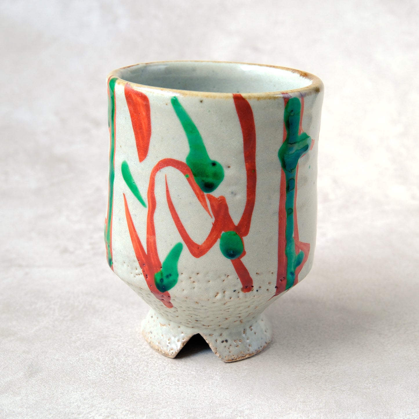 湯呑み 大 鉄絵・赤絵 唐草文 - 益子焼 - 04 | 松原 直之